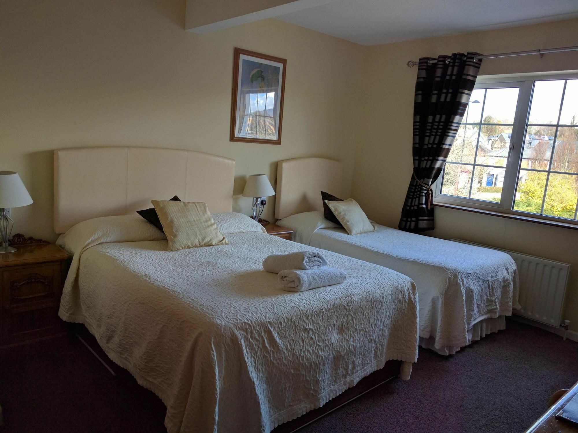 Slieve Bloom Manor Hostel Killarney Exterior foto